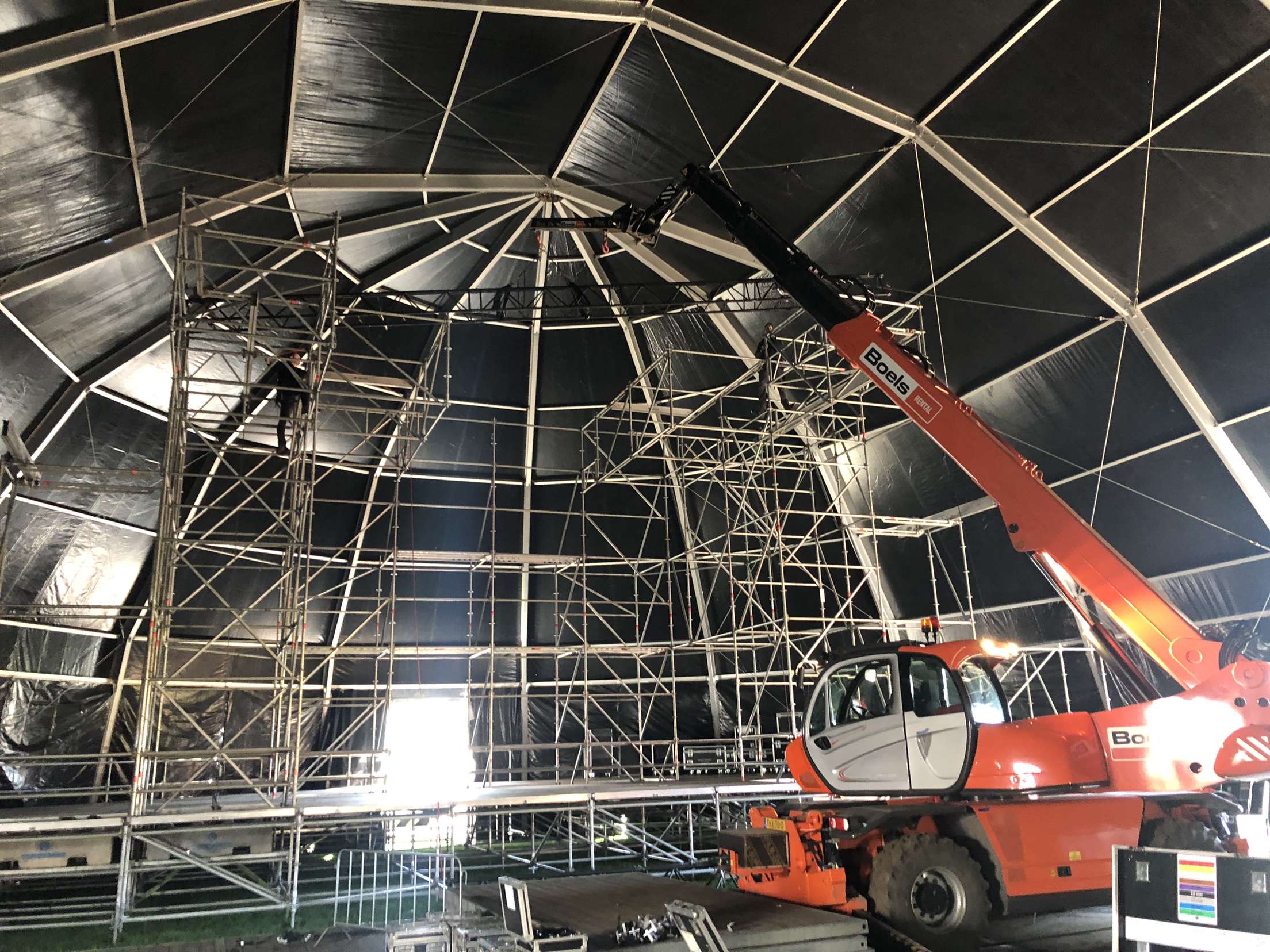 Dome rigging constructie
